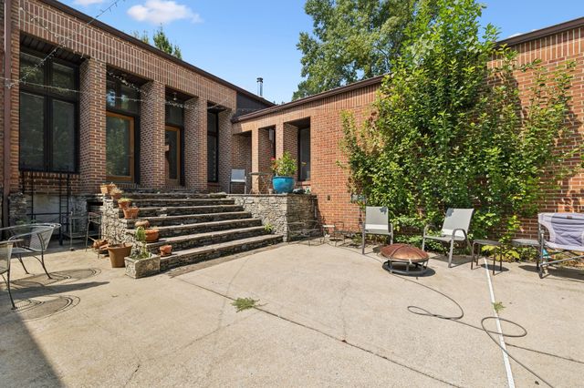 1030 Waller Rd, Brentwood, TN 37027