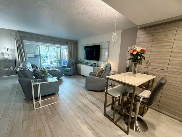 12355 NW 15th St 12355, Pembroke Pines, FL 33026