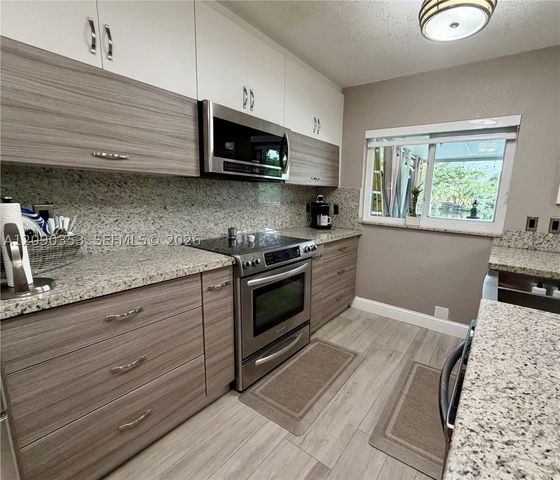 12355 NW 15th St 12355, Pembroke Pines, FL 33026