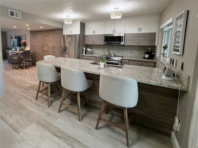 12355 NW 15th St 12355, Pembroke Pines, FL 33026