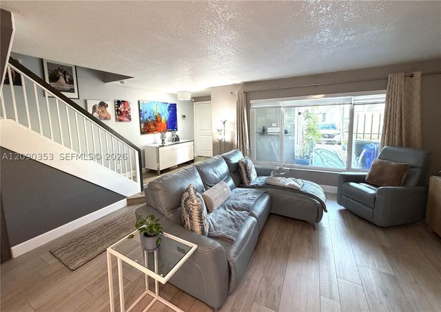 12355 NW 15th St 12355, Pembroke Pines, FL 33026