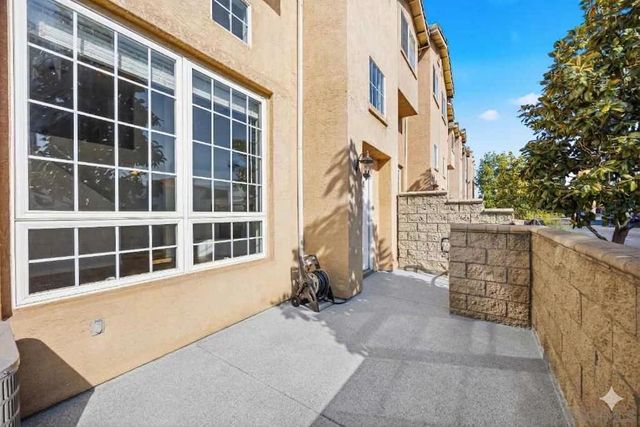 108 W Douglas Ave, El Cajon, CA 92020