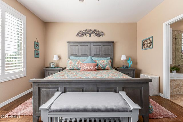 195 W TWIN PEAKS Parkway, San Tan Valley, AZ 85143