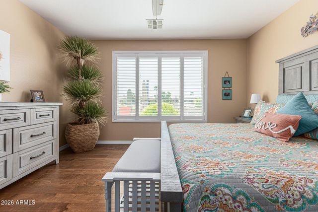 195 W TWIN PEAKS Parkway, San Tan Valley, AZ 85143