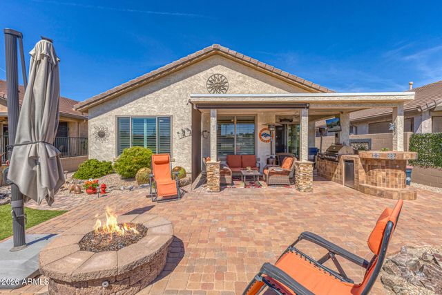 195 W TWIN PEAKS Parkway, San Tan Valley, AZ 85143