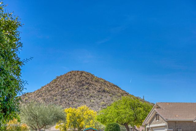 195 W TWIN PEAKS Parkway, San Tan Valley, AZ 85143