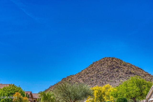 195 W TWIN PEAKS Parkway, San Tan Valley, AZ 85143