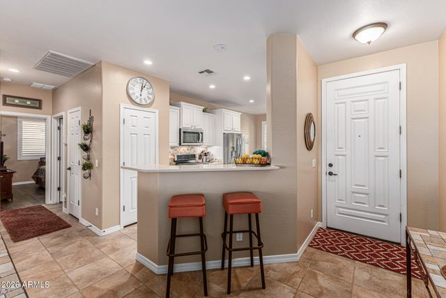 195 W TWIN PEAKS Parkway, San Tan Valley, AZ 85143