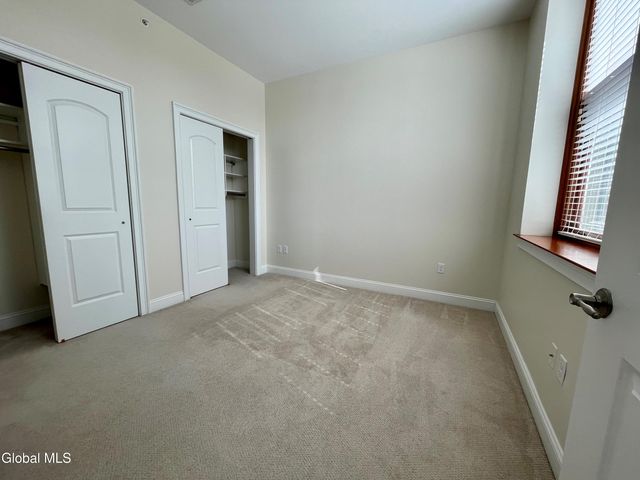 233 Lake Avenue 201, Saratoga Springs, NY 12866