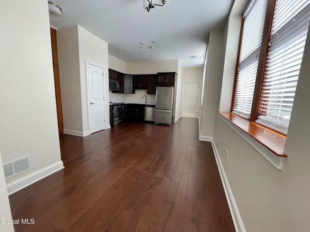 233 Lake Avenue 201, Saratoga Springs, NY 12866