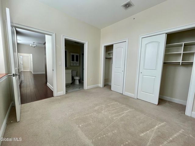 233 Lake Avenue 201, Saratoga Springs, NY 12866