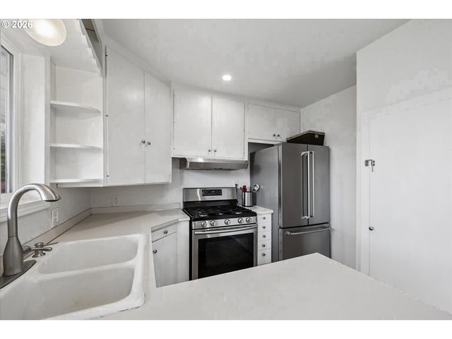 1901 MINDA Dr, Eugene, OR 97401