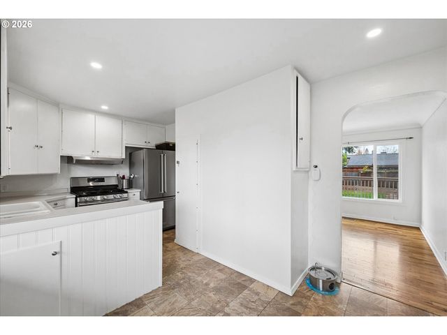 1901 MINDA Dr, Eugene, OR 97401