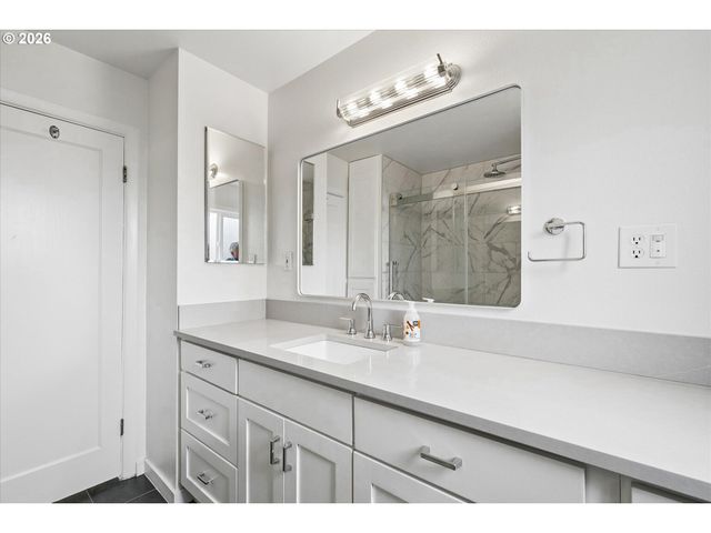 1901 MINDA Dr, Eugene, OR 97401