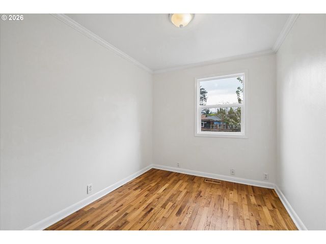 1901 MINDA Dr, Eugene, OR 97401