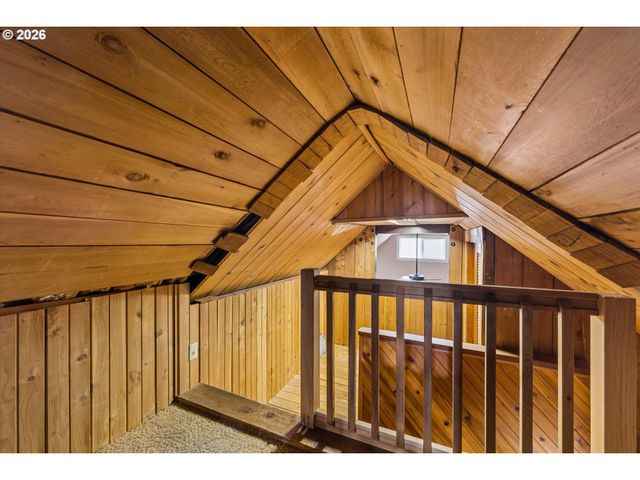 1901 MINDA Dr, Eugene, OR 97401