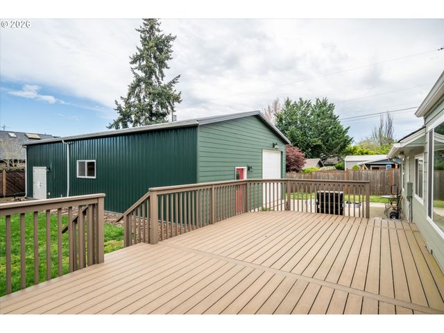 1901 MINDA Dr, Eugene, OR 97401