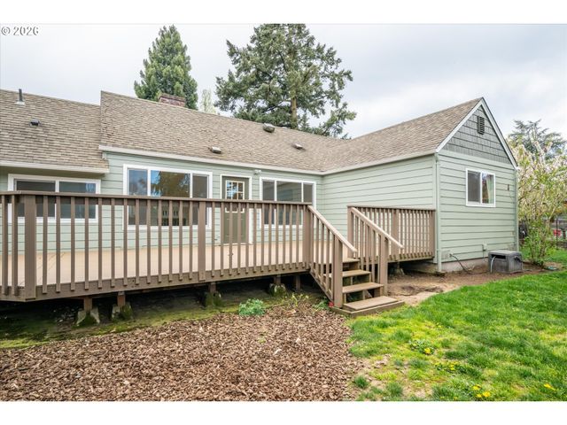 1901 MINDA Dr, Eugene, OR 97401