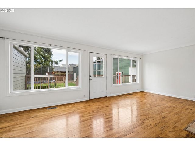 1901 MINDA Dr, Eugene, OR 97401