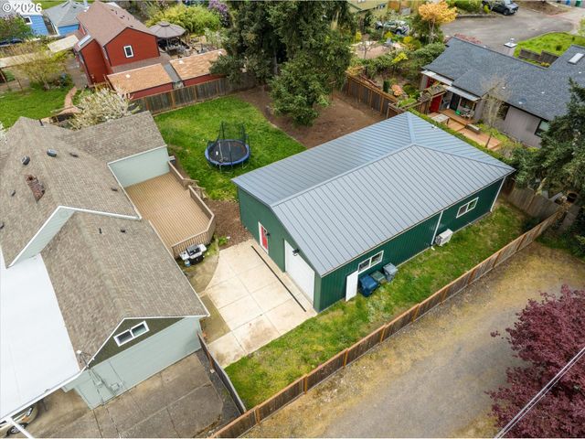 1901 MINDA Dr, Eugene, OR 97401