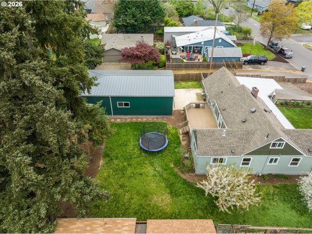 1901 MINDA Dr, Eugene, OR 97401