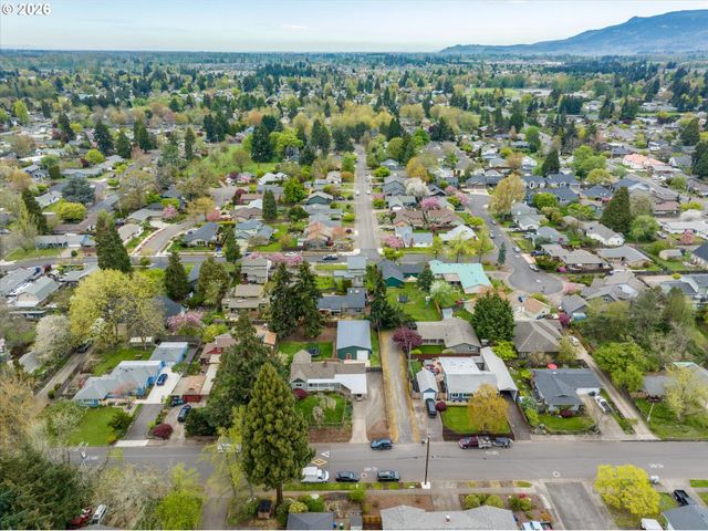 1901 MINDA Dr, Eugene, OR 97401