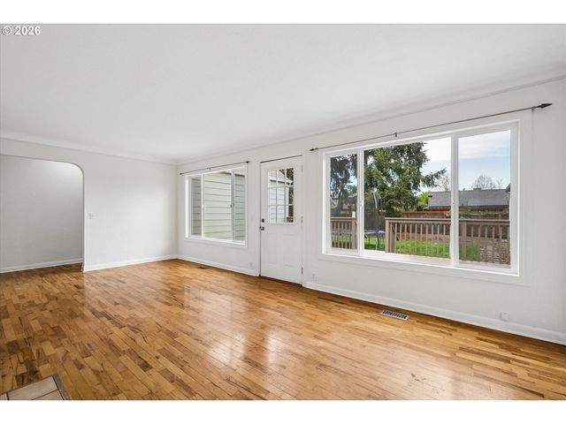 1901 MINDA Dr, Eugene, OR 97401