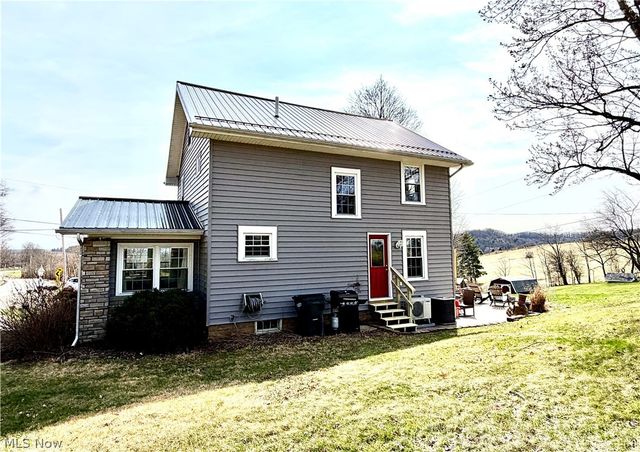 4584 State Route 516 NW, Dover, OH 44622