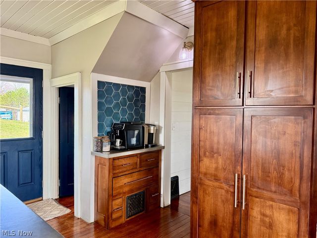 4584 State Route 516 NW, Dover, OH 44622