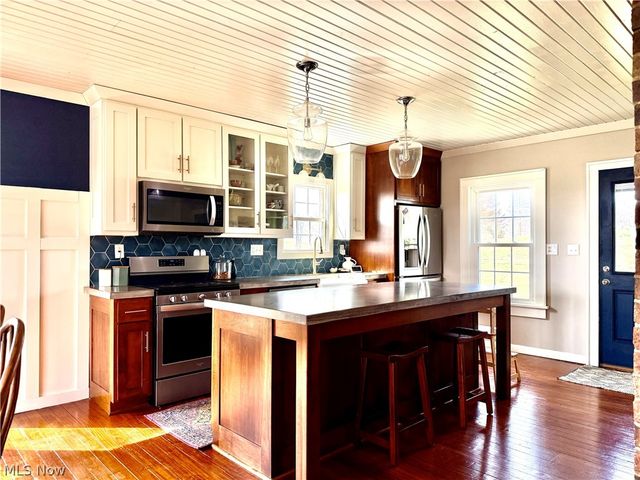 4584 State Route 516 NW, Dover, OH 44622