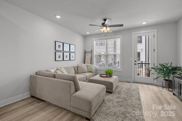 5006 Tiny Lane, Charlotte, NC 28203