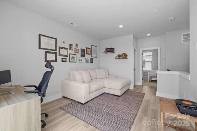 5006 Tiny Lane, Charlotte, NC 28203