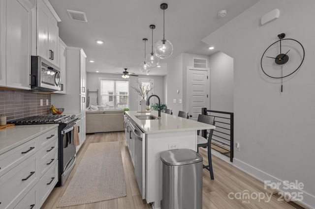 5006 Tiny Lane, Charlotte, NC 28203