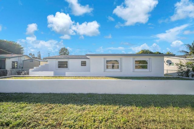 2210 NW 50th Avenue, Lauderhill, FL 33313