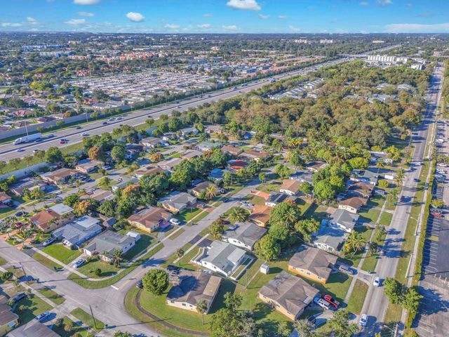 2210 NW 50th Avenue, Lauderhill, FL 33313