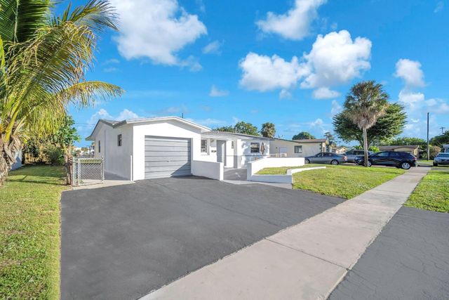 2210 NW 50th Avenue, Lauderhill, FL 33313