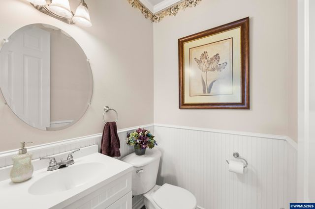 535 Maple St, Mt Angel, OR 97362