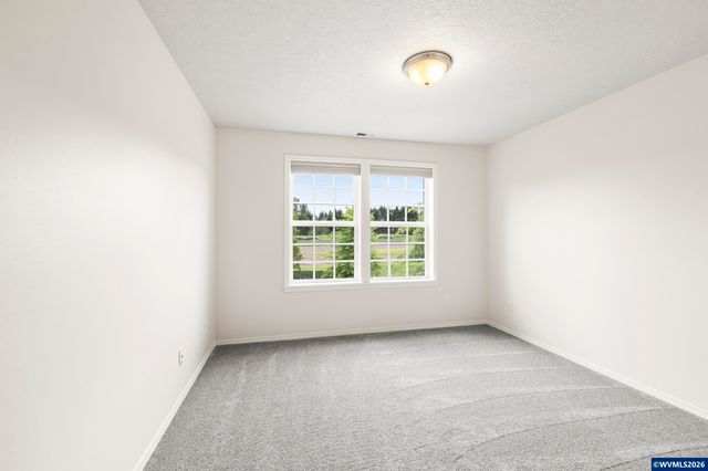 535 Maple St, Mt Angel, OR 97362