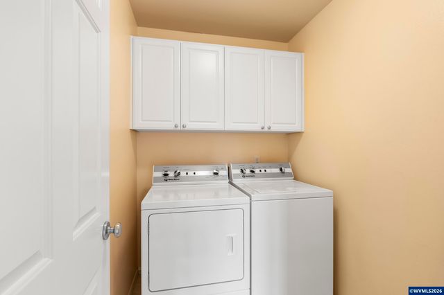 535 Maple St, Mt Angel, OR 97362