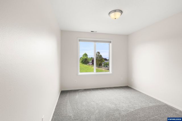 535 Maple St, Mt Angel, OR 97362