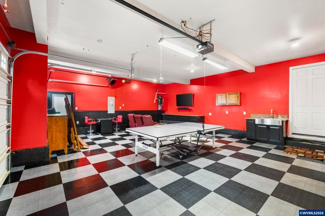 535 Maple St, Mt Angel, OR 97362