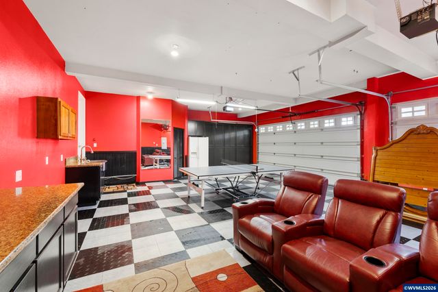 535 Maple St, Mt Angel, OR 97362
