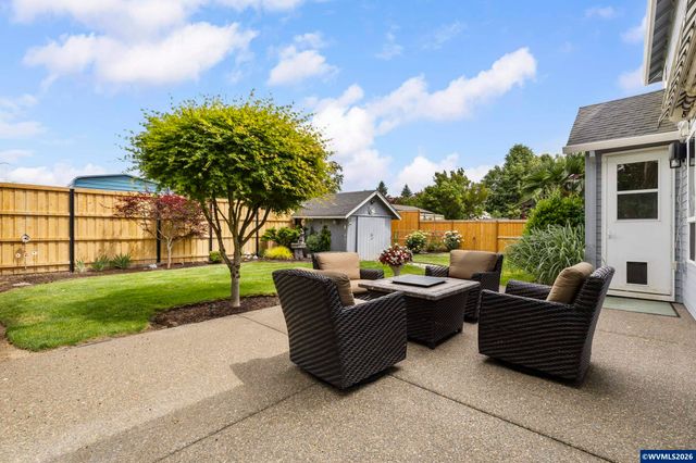 535 Maple St, Mt Angel, OR 97362