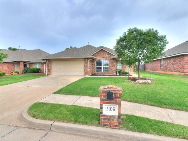2109 Bradford Way, Edmond, OK 73003
