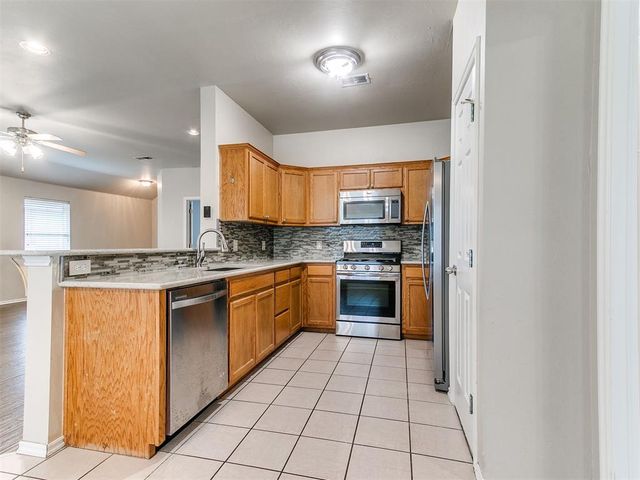 2109 Bradford Way, Edmond, OK 73003