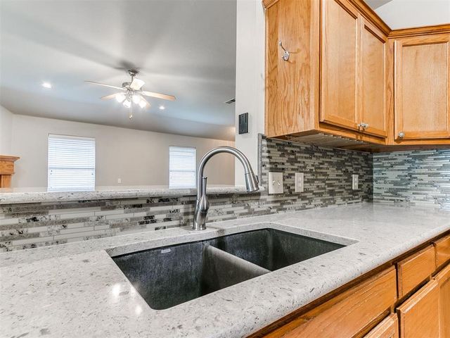 2109 Bradford Way, Edmond, OK 73003