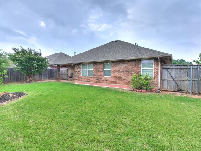 2109 Bradford Way, Edmond, OK 73003