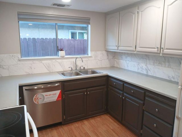 319 Jesse Ave, Roseville, CA 95678