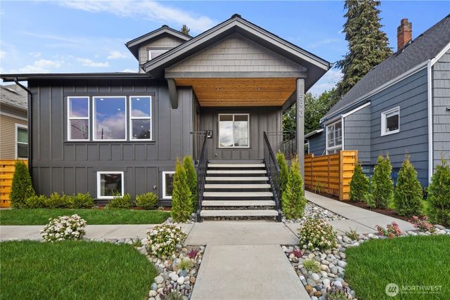 5520 Brooklyn Avenue NE, Seattle, WA 98105