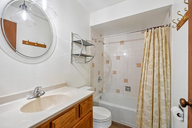 12809 Carriage Lane 12, Crestwood, IL 60418